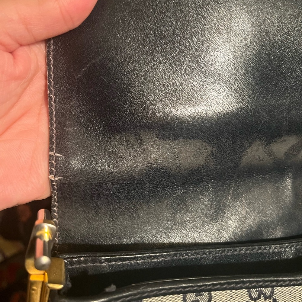 Gucci Black and Gold Monogram Bag - Picture 15 of 16